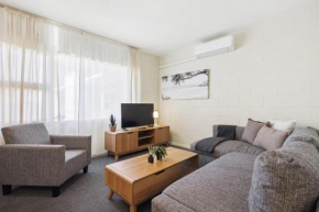 Belle Escapes - Sussex By The Sea, Glenelg